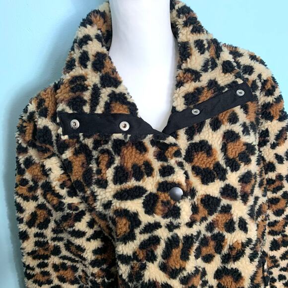 J. Crew Snap-Collar Sherpa Sweatshirt in Leopard Size Medium - Picture 3 of 10